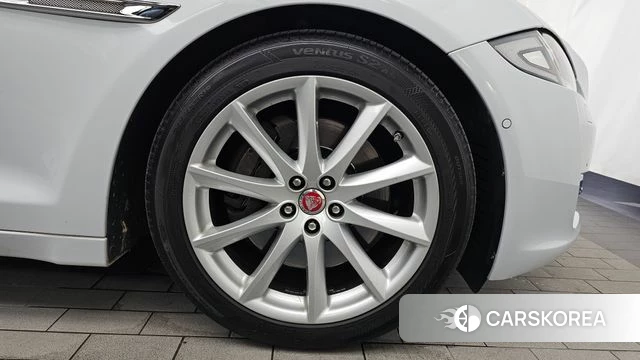 Jaguar All New XJ id 4626401 из Кореи 34