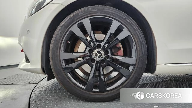 Mercedes-Benz C-Class W205 id 4781222 из Кореи 26