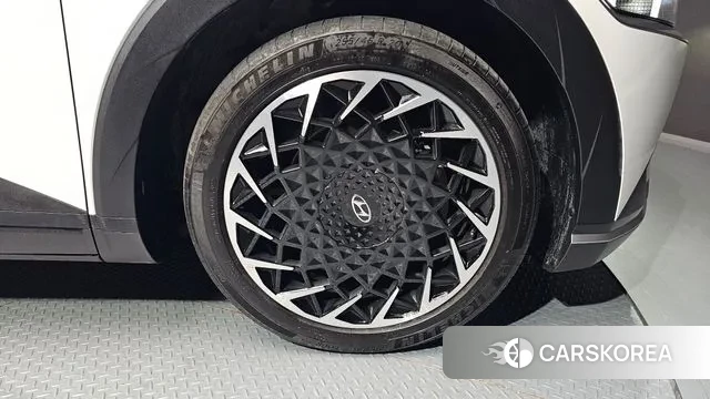 Hyundai Ionic 5 id 3207273 из Кореи 15