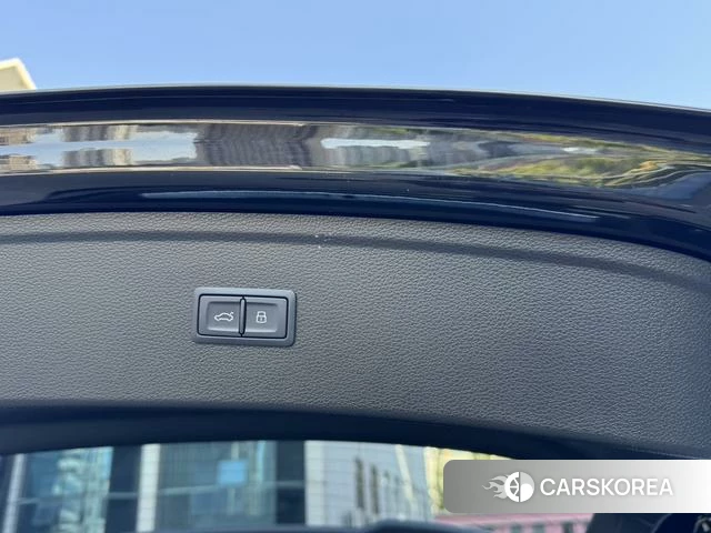 Audi Q5L id 4300305 из Китая 14