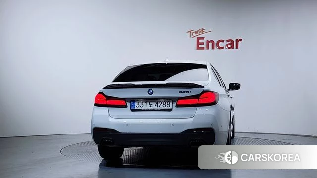 BMW 5 Series (G30) id 3892166 из Кореи 15