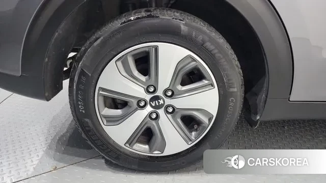 Kia Niro id 3226990 из Кореи 15