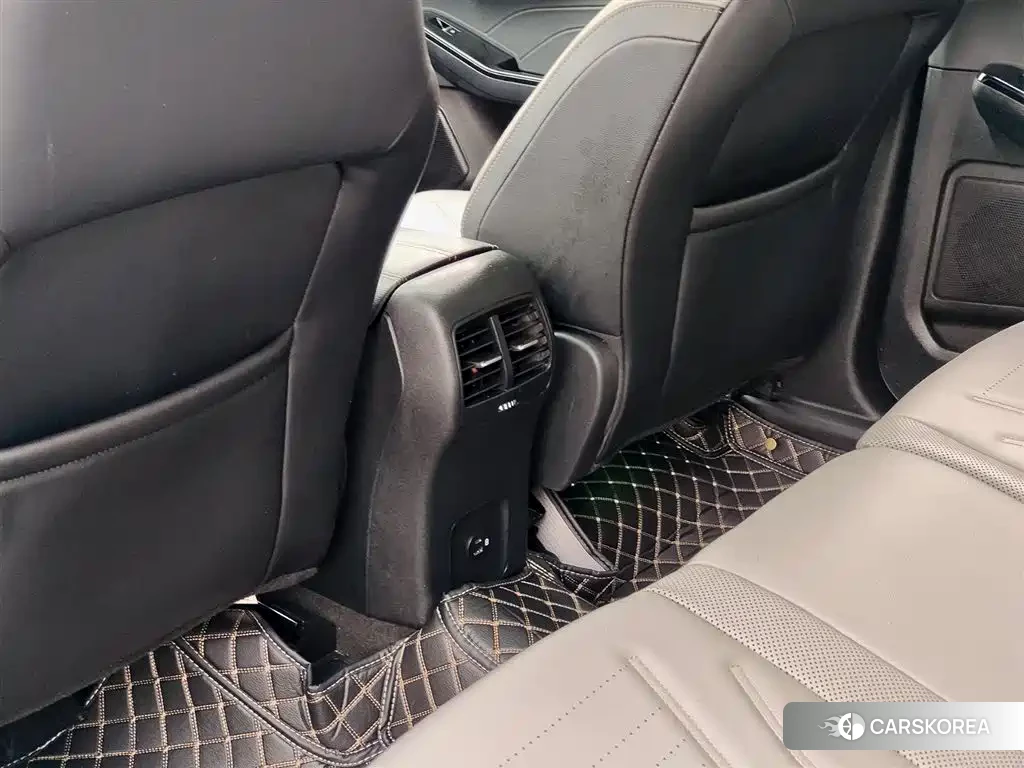 Ford Escape 2023 Белый из Китая, фото 6