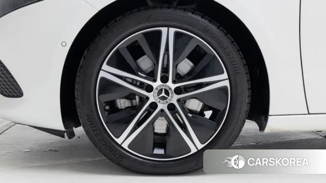 Mercedes-Benz A-Class W177 id 3775797 из Кореи 13