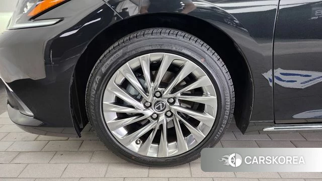 Lexus ES300h 7th generation id 4381033 из Кореи 32
