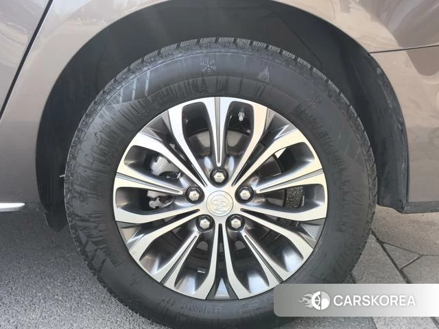 Buick GL8 id 4207498 из Китая 15