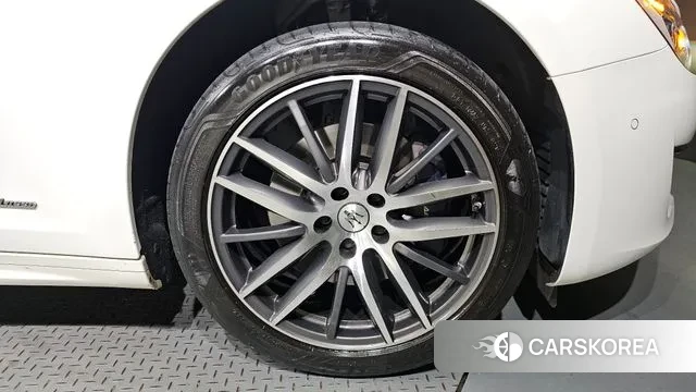 Maserati Ghibli id 3027957 из Кореи 15