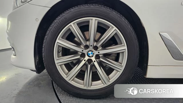 BMW 5 Series (G30) id 3924983 из Кореи 15