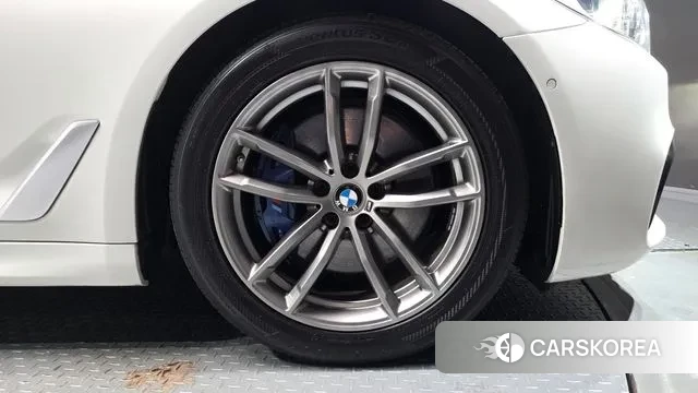 BMW 5 Series (G30) id 3541778 из Кореи 15