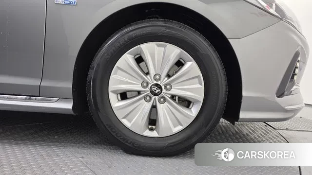 Hyundai Sonata New Rise Hybrid id 3687709 из Кореи 15