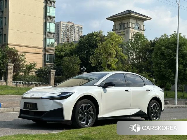 Toyota bZ3 id 4260683 из Китая 12