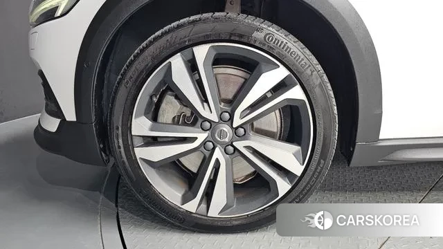 Volvo V60 Cross-Country 2nd Generation id 3013016 из Кореи 15