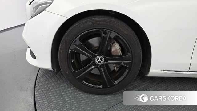 Mercedes-Benz E-Class W213 id 4794953 из Кореи 28