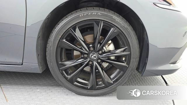 Lexus ES300h 7th generation id 4792383 из Кореи 29