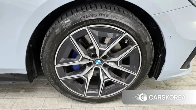 BMW 5 Series (G60) id 3614549 из Кореи 15