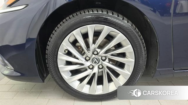 Lexus ES300h 7th generation id 4793843 из Кореи 31