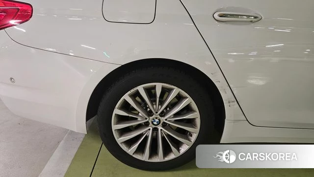 BMW 5 Series (G30) 2018 Белый из Кореи, фото 6