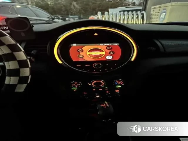 Mini Cooper 2019 Жемчужный цвет из Кореи, фото 6