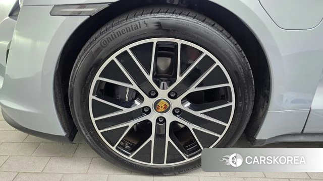Porsche Taycan id 4624022 из Кореи 28