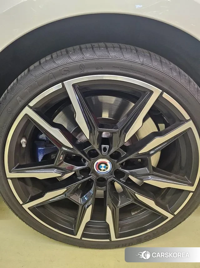 BMW 8 Series (G15) id 3388915 из Кореи 13