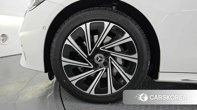 Mercedes-Benz E-Class W214 id 4623431 из Кореи 29