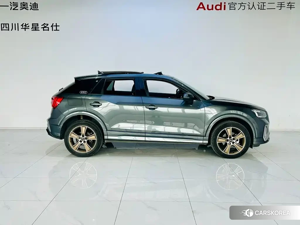 Audi Q2L 2022 Silver/gray из Китая, фото 5