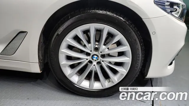 BMW 5 Series (G30) id 2494766 из Кореи 15