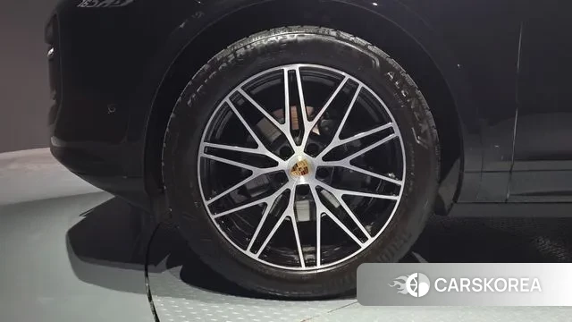 Porsche Cayenne (PO536) id 3316410 из Кореи 15