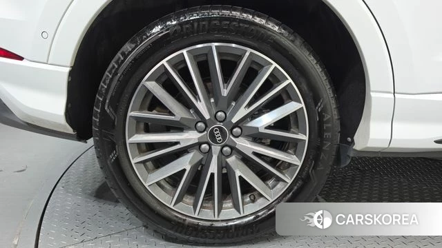 Audi Q3 (F3) id 4921237 из Кореи 28