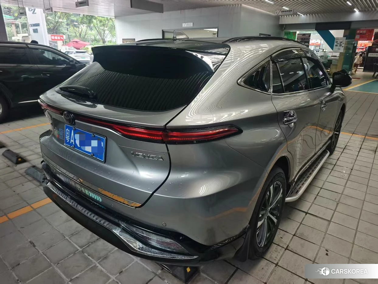 Toyota Weisha 2024 Серебристо-серый из Китая, фото 5