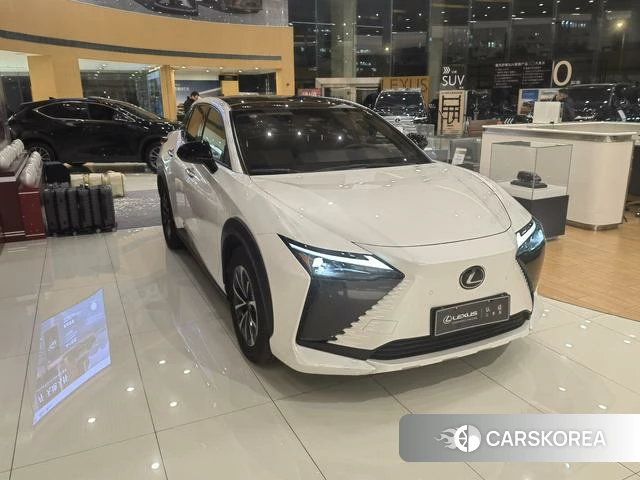Lexus RZ id 4276195 из Китая 10