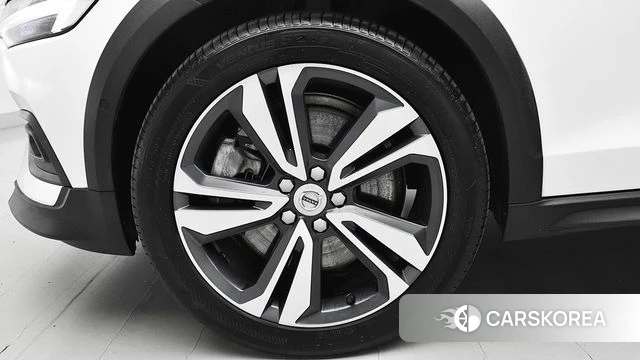 Volvo V60 Cross-Country 2nd Generation id 4325571 из Кореи 15