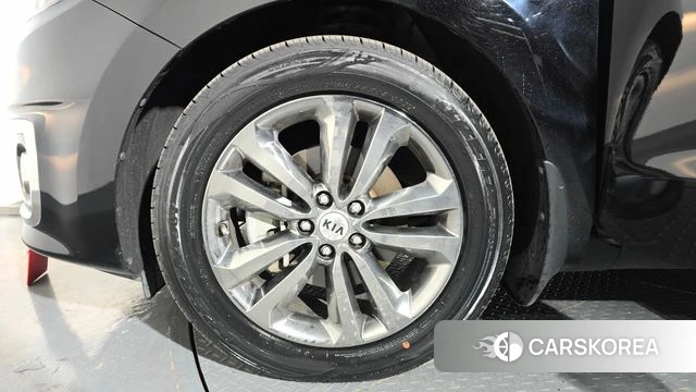 Kia All New Carnival id 4638310 из Кореи 25