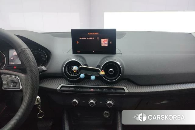Audi Q2L id 3768946 из Китая 29
