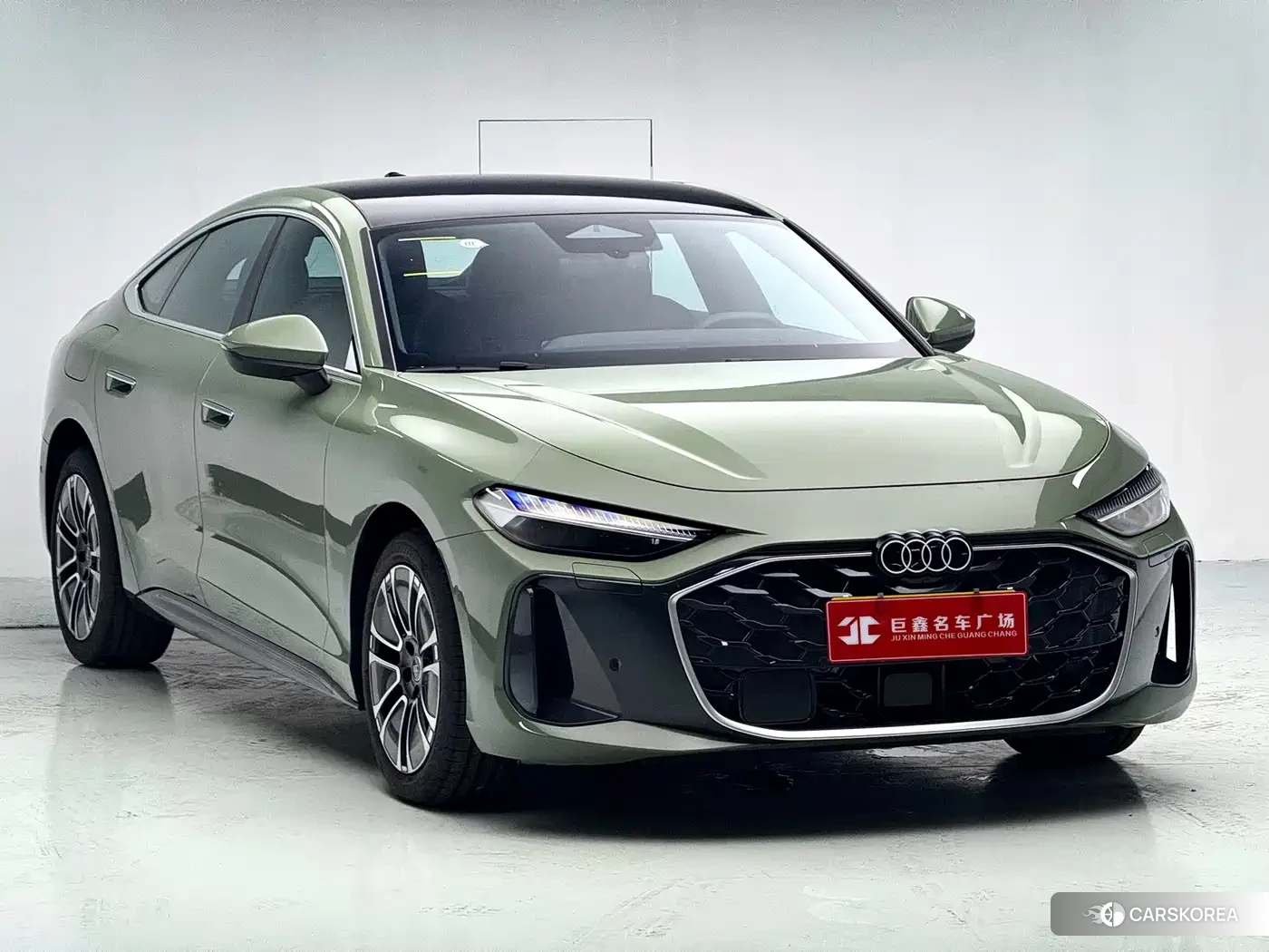 Audi A5L id 4686026 из Китая 13