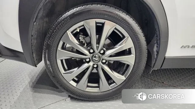 Lexus UX250h id 3094708 из Кореи 15