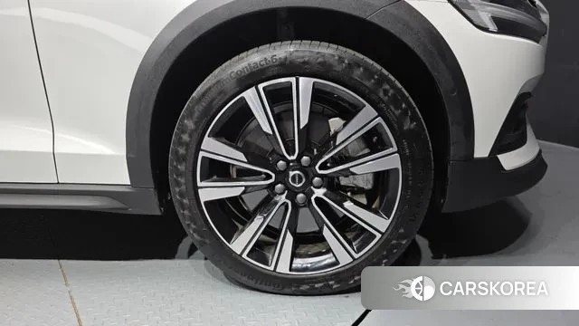 Volvo V60 Cross-Country 2nd Generation id 3410435 из Кореи 15