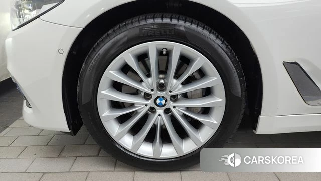 BMW 5 Series (G30) id 4430304 из Кореи 30