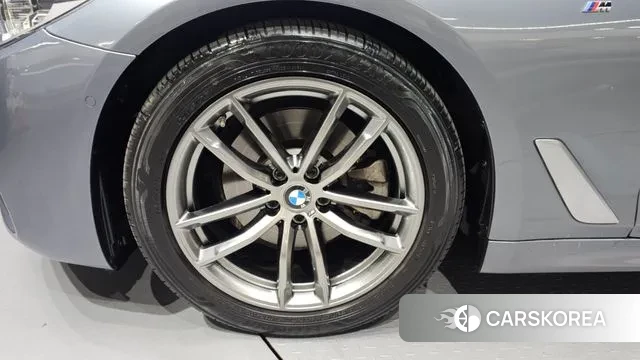 BMW 5 Series (G30) id 3626536 из Кореи 15