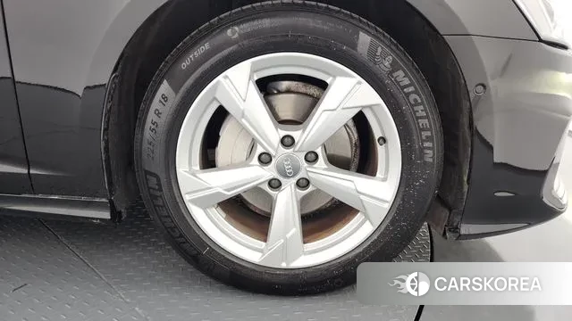 Audi A6 (C8) id 3350506 из Кореи 15