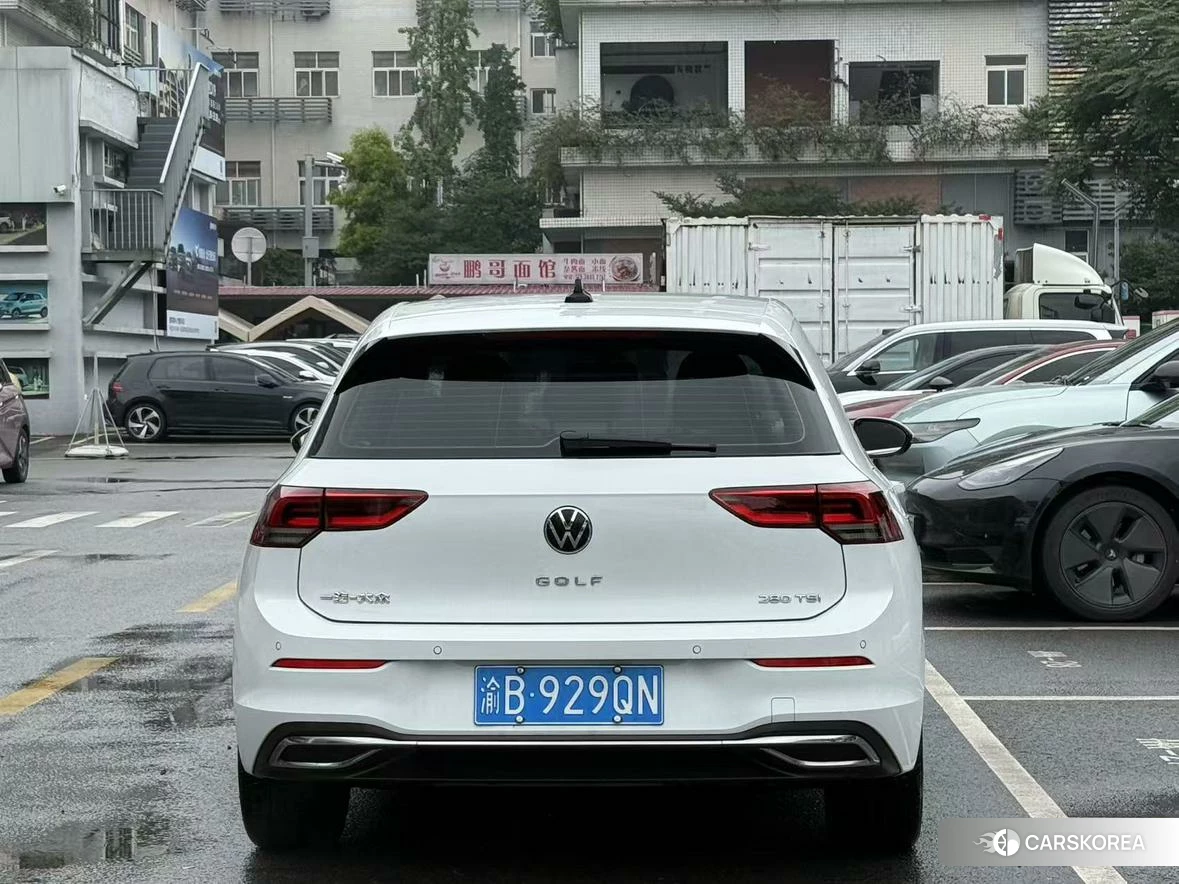 Volkswagen Golf 2022 Белый из Китая, фото 5