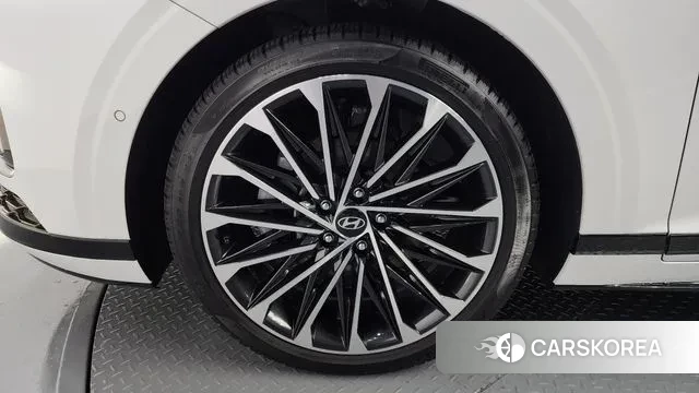 Hyundai Grandeur (GN7) id 3405468 из Кореи 15