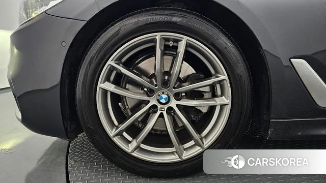 BMW 5 Series (G30) id 4530030 из Кореи 32