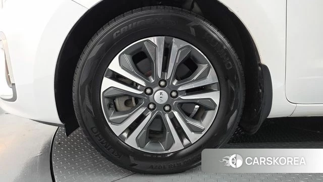 Kia The New Carnival id 4610219 из Кореи 29