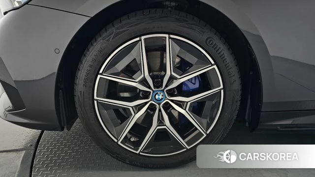 BMW i5 (G60) id 4516321 из Кореи 30