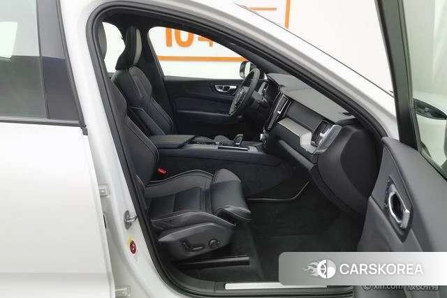 Volvo XC60 PHEV id 4213658 из Китая 19