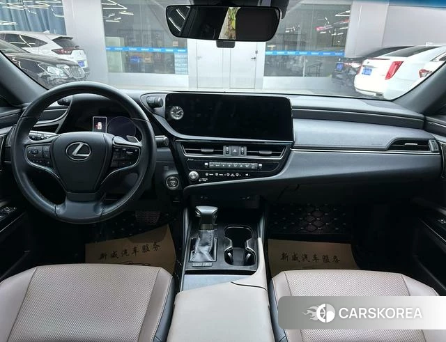 Lexus ES 2023 Серебристо-серый из Китая, фото 5