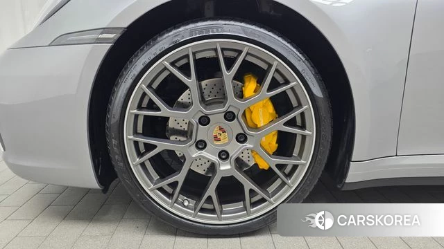 Porsche 911(992) id 3904902 из Кореи 15