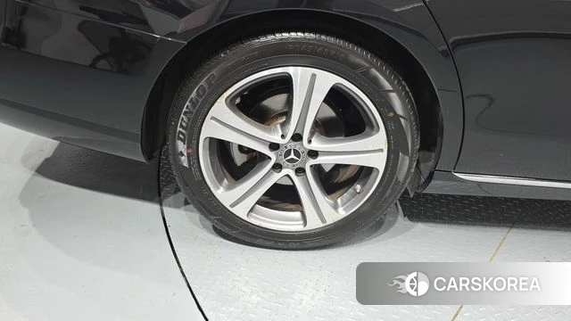 Mercedes-Benz E-Class W213 id 4717542 из Кореи 26
