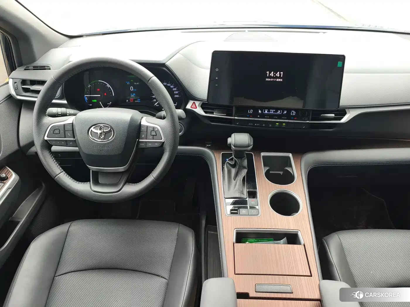 Toyota Sienna id 4600522 из Китая 12